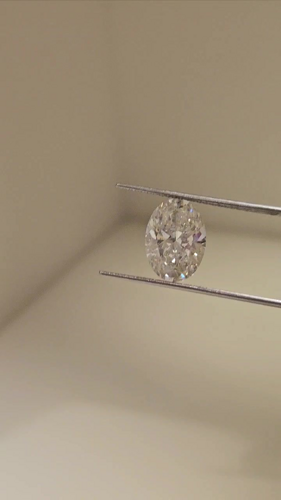 3.2 carat H-SI2 Natūralus Oval Deimantas (1)