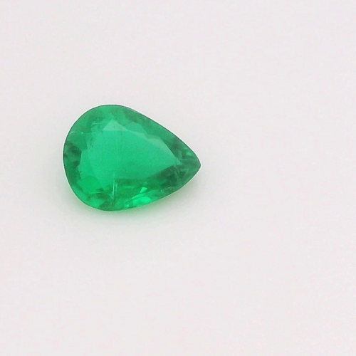 0.29 carat GREEN Pear Smaragdas (1)