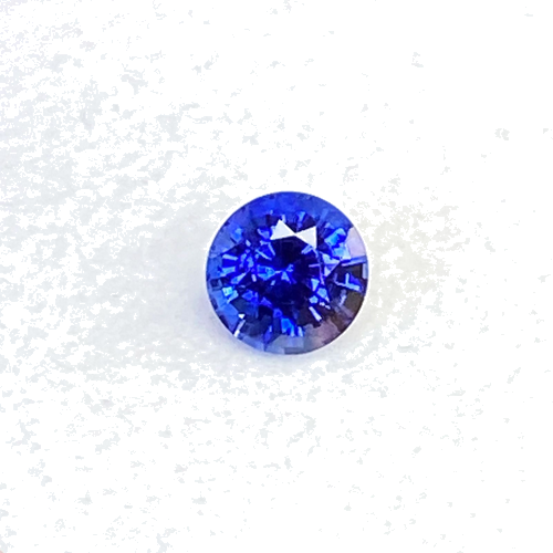 0.57 carat BLUE Round Safyras (1)