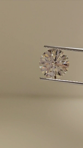 2.12 carat K-VVS2 Excellent cut Natūralus Round Deimantas (1)