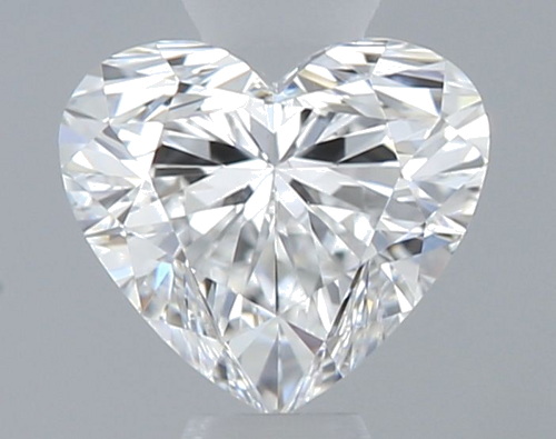 0.32 carat E-VVS2 Natūralus Heart Deimantas (1)