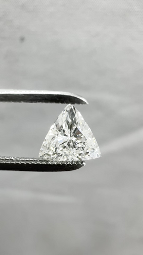 0.6 carat I-SI1 Natūralus Triangular Deimantas (1)