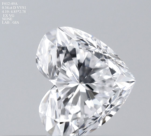 0.34 carat D-VVS1 Natūralus Heart Deimantas (1)