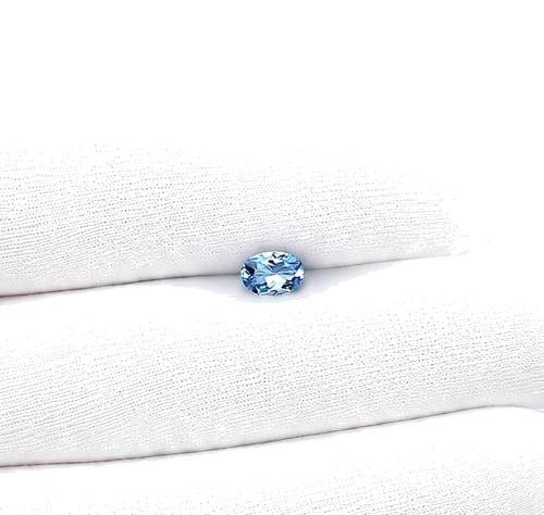 0.67 carat BLUE Oval Aquamarine (1)