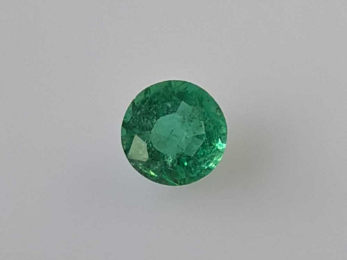 0.58 carat GREEN Round Smaragdas (1)