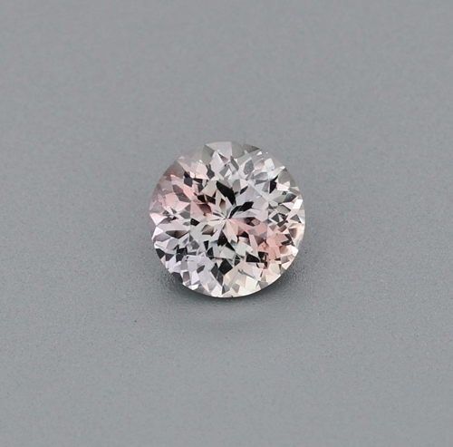 0.58 carat PINK Round Safyras (1)