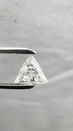 0.57 carat H-VS2 Natūralus Triangular Deimantas (1)