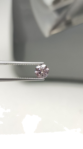 0.55 carat Fancy Pink-SI2 GD cut Natūralus Round Deimantas (1)