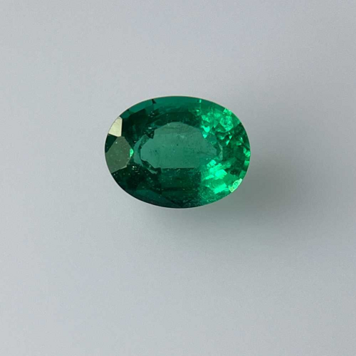1.29 carat GREEN Oval Smaragdas (1)