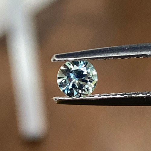 0.47 carat GREEN Round Safyras (1)