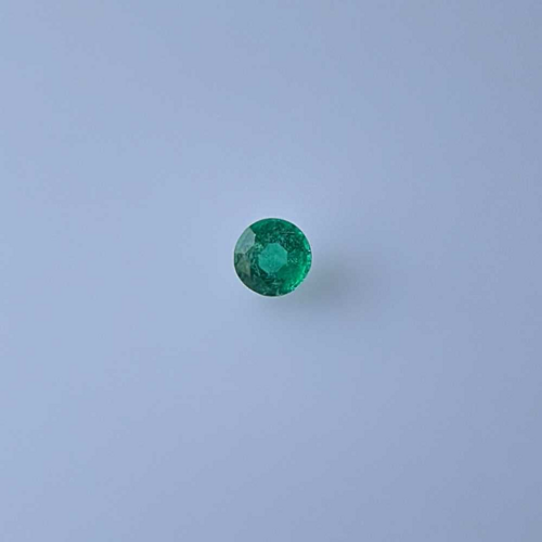 0.4 carat GREEN Round Smaragdas (1)