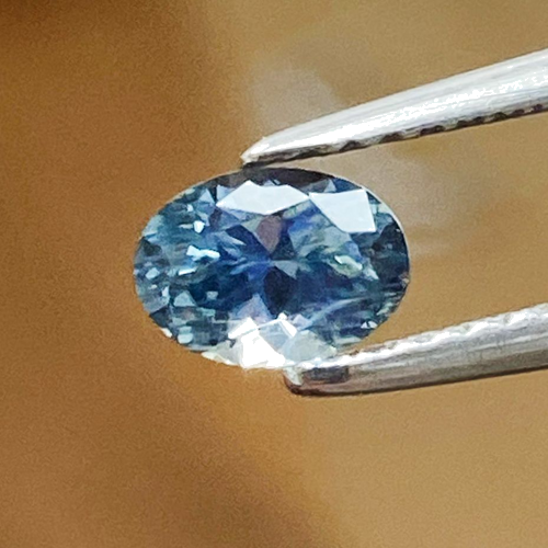 0.69 carat GREEN Oval Safyras (1)