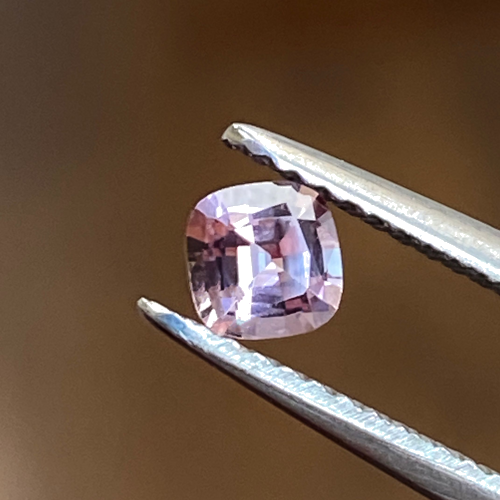 0.39 carat PINK Cushion Safyras (1)