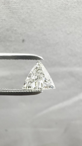 0.52 carat K-VS1 Natūralus Triangular Deimantas (1)