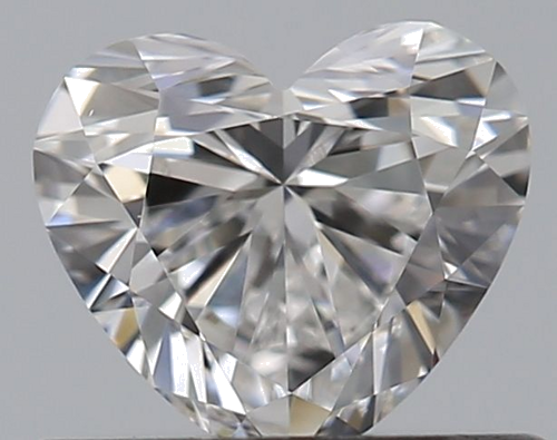 0.45 carat E-VVS2 Natūralus Heart Deimantas (1)