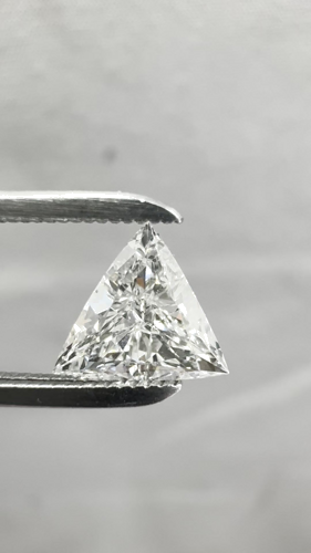 0.53 carat H-VS2 Natūralus Triangular Deimantas (1)