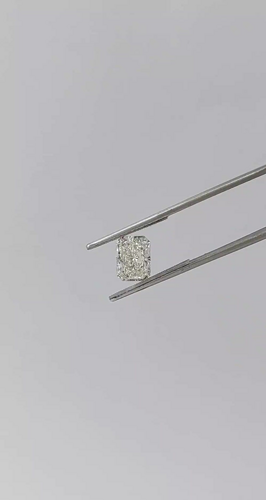3.03 carat I-SI1 Natūralus Radiant Deimantas (1)