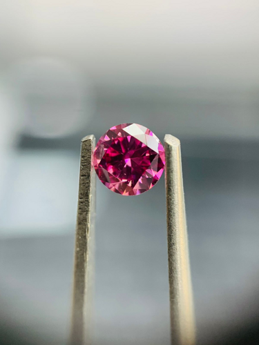 0.15 carat Fancy Vivid Purplish Pink-SI1 GD cut Natūralus Round Deimantas (1)