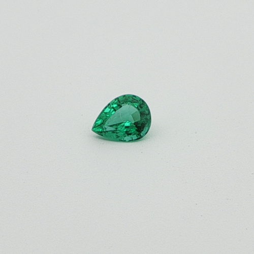 0.28 carat GREEN Pear Smaragdas (1)