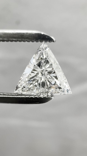 0.57 carat G-SI1 Natūralus Triangular Deimantas (1)