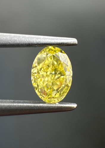 0.5 carat Fancy Intense Yellow-VVS1 Natūralus Oval Deimantas (1)