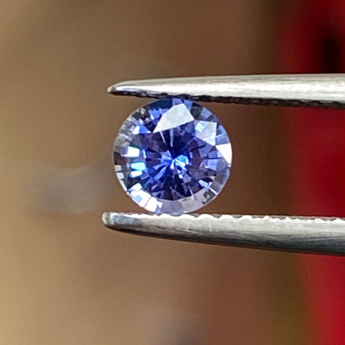0.56 carat BLUE Round Safyras (1)