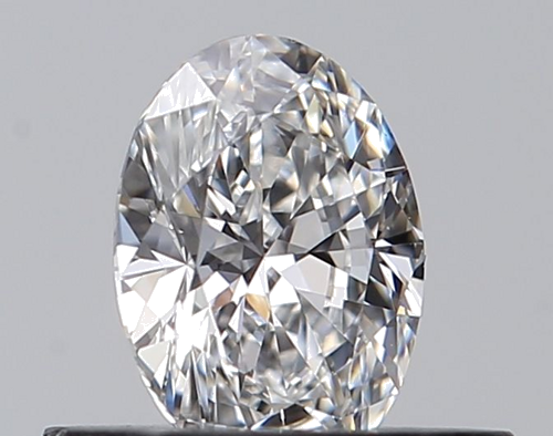 0.39 carat E-VVS2 Natūralus Oval Deimantas (1)