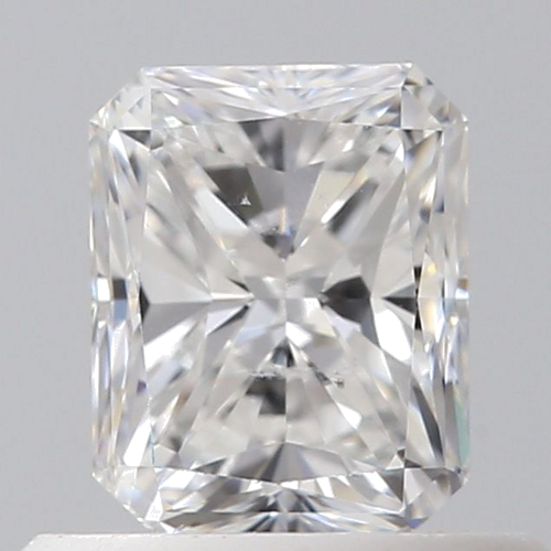 0.61 carat E-SI1 Natūralus Radiant Deimantas (1)