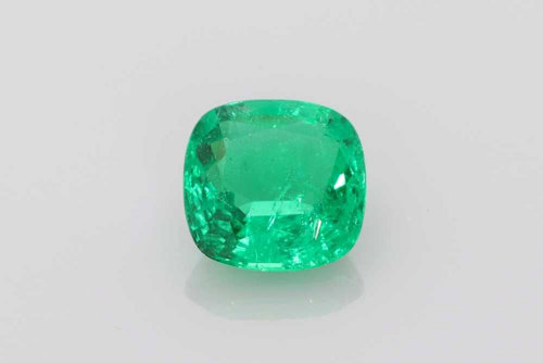 2.01 carat GREEN Smaragdas (1)