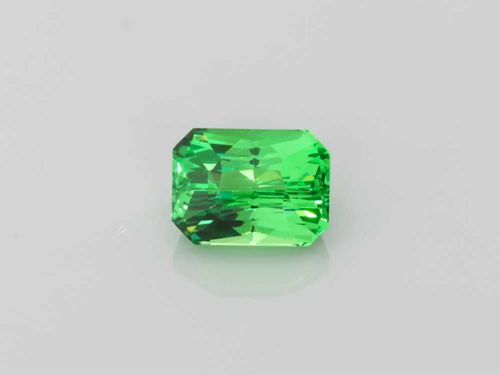 1.59 carat GREEN Emerald Garnet (1)