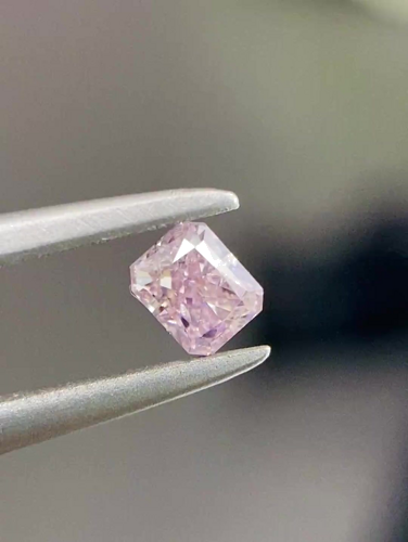 0.25 carat Fancy Purplish Pink-SI2 Natūralus Radiant Deimantas (1)