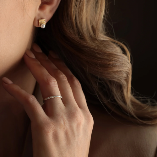 Champagne gold wedding rings with diamonds (9)