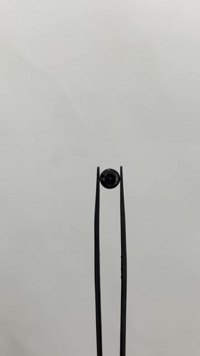 0.77 carat Fancy Black-VVS2 Excellent cut Natūralus Round Deimantas (1)