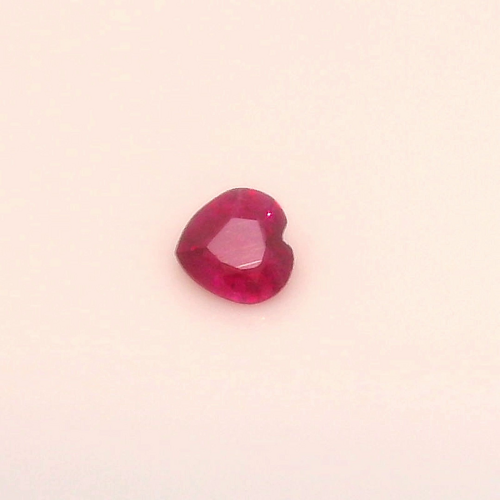 0.12 carat RED Heart Rubinas (1)