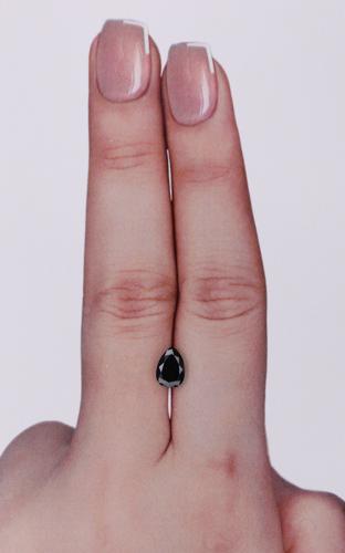 0.68 carat Fancy Black-VVS2 Natūralus Pear Deimantas (1)