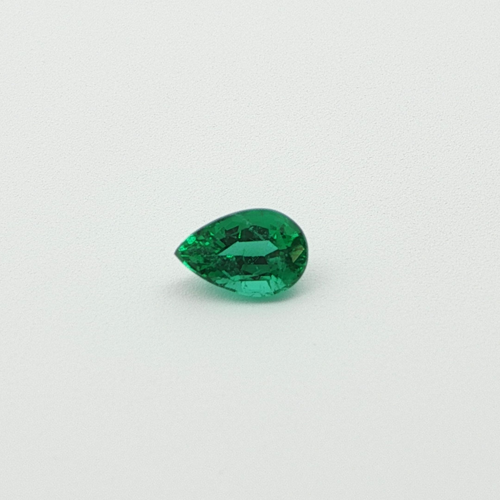 0.42 carat GREEN Pear Smaragdas (1)