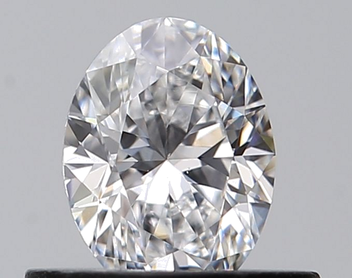 0.45 carat D-VVS2 Natūralus Oval Deimantas (1)