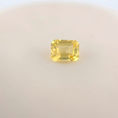 0.5 carat YELLOW Emerald Safyras (1)