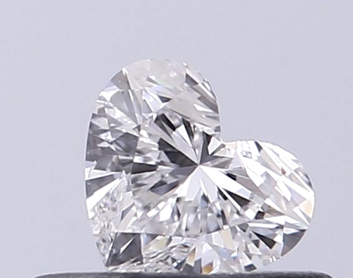 0.28 carat D-SI1 Natūralus Heart Deimantas (1)
