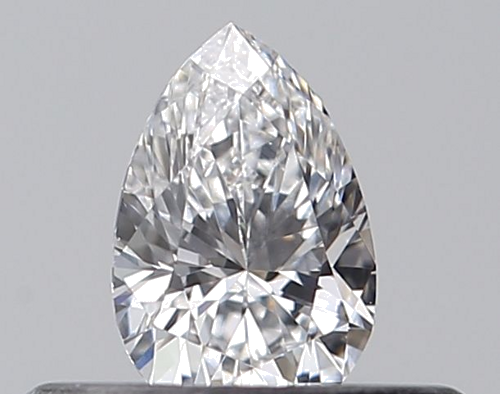 0.24 carat D-VVS2 Natūralus Pear Deimantas (1)