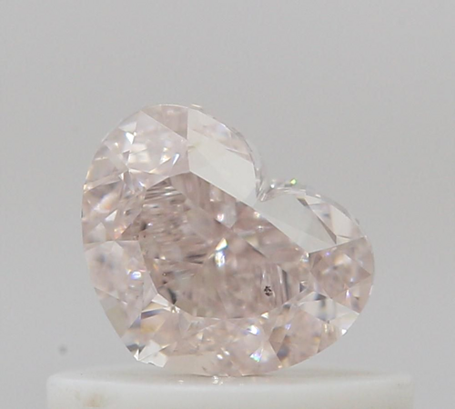 0.52 carat Fancy Light Pink-SI1 Natūralus Heart Deimantas (1)