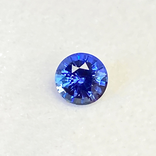 0.54 carat BLUE Round Safyras (1)