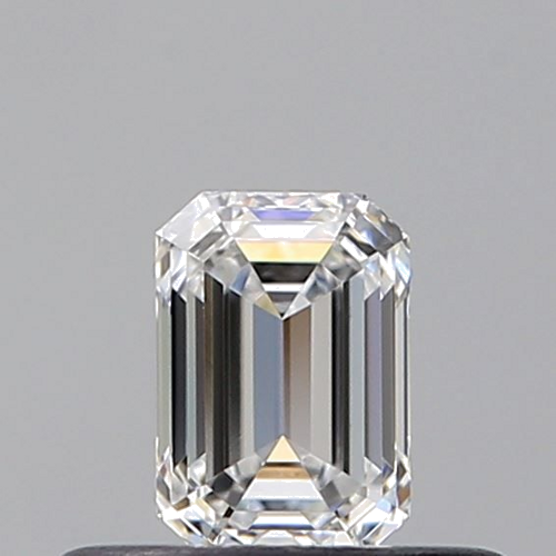 0.31 carat E-VS2 Natūralus Emerald Deimantas (1)