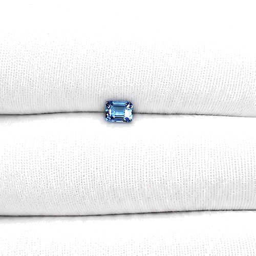 0.46 carat BLUE Emerald Aquamarine (1)