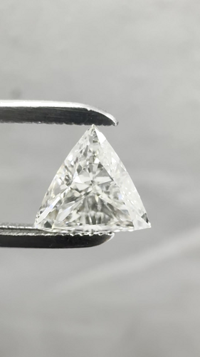 0.51 carat I-SI1 Natūralus Triangular Deimantas (1)