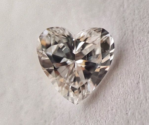 0.3 carat G-SI2 Natūralus Heart Deimantas (1)