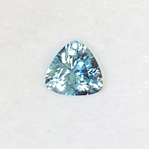 0.77 carat BLUE Trilliant Aquamarine (1)