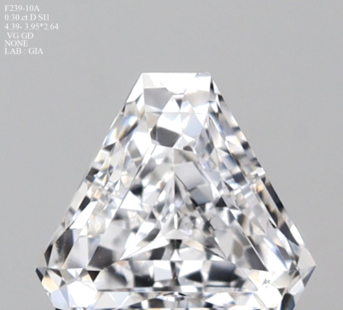 0.3 carat D-SI1 Natūralus Triangular Deimantas (1)