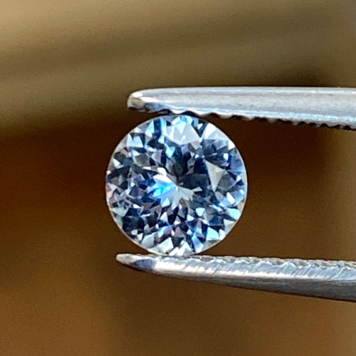 0.6 carat BLUE Round Safyras (1)