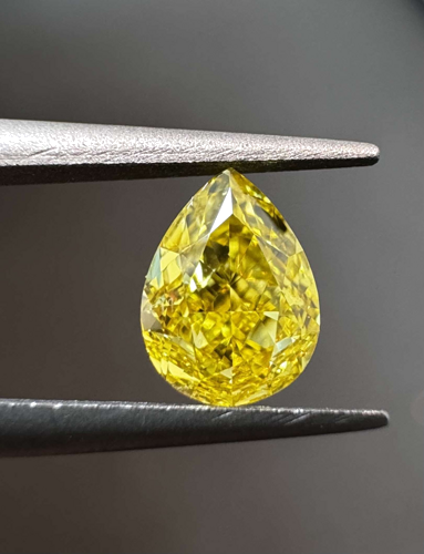 0.5 carat Fancy Vivid Yellow-VVS2 Natūralus Pear Deimantas (1)